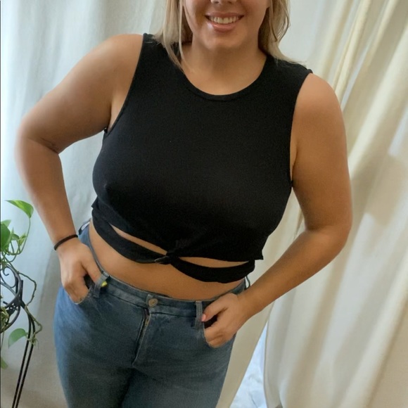 Knot front crop top - Picture 4 of 4